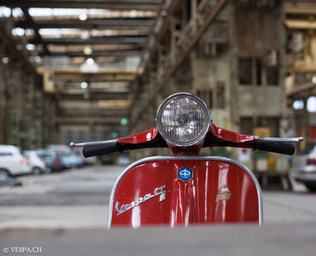 Vespa GTR (Gran Turismo) 125, Rosso Corallo, Jg. 1972, im O-Lack, original Zustand - VE8PA.CH-102